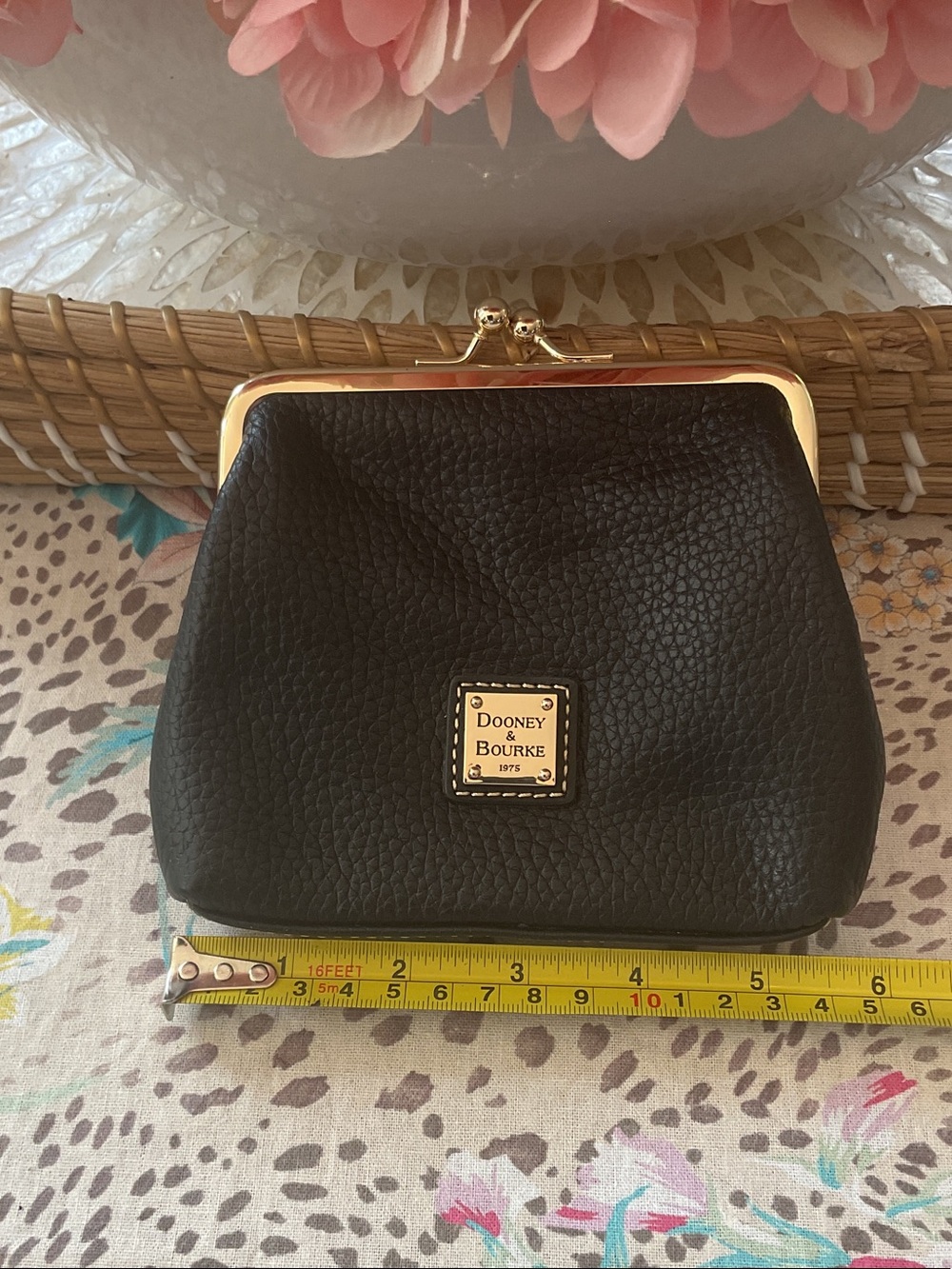 Dooney & Bourke Black Pebbled Leather Kiss-Lock Coin Purse with Gold Hardware - Picture 2 of 5